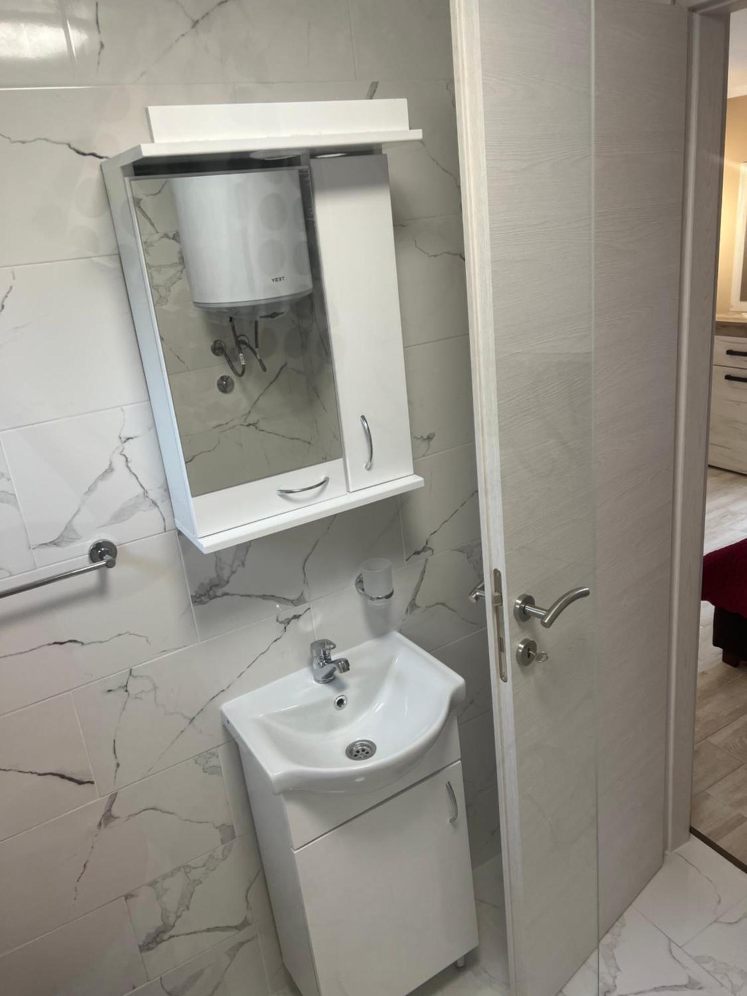 Apartament Studio Elena Tivat Zewnętrze zdjęcie